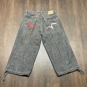 Crazy Y2K evisu like jorts , -hella long and baggy, -waist size 36